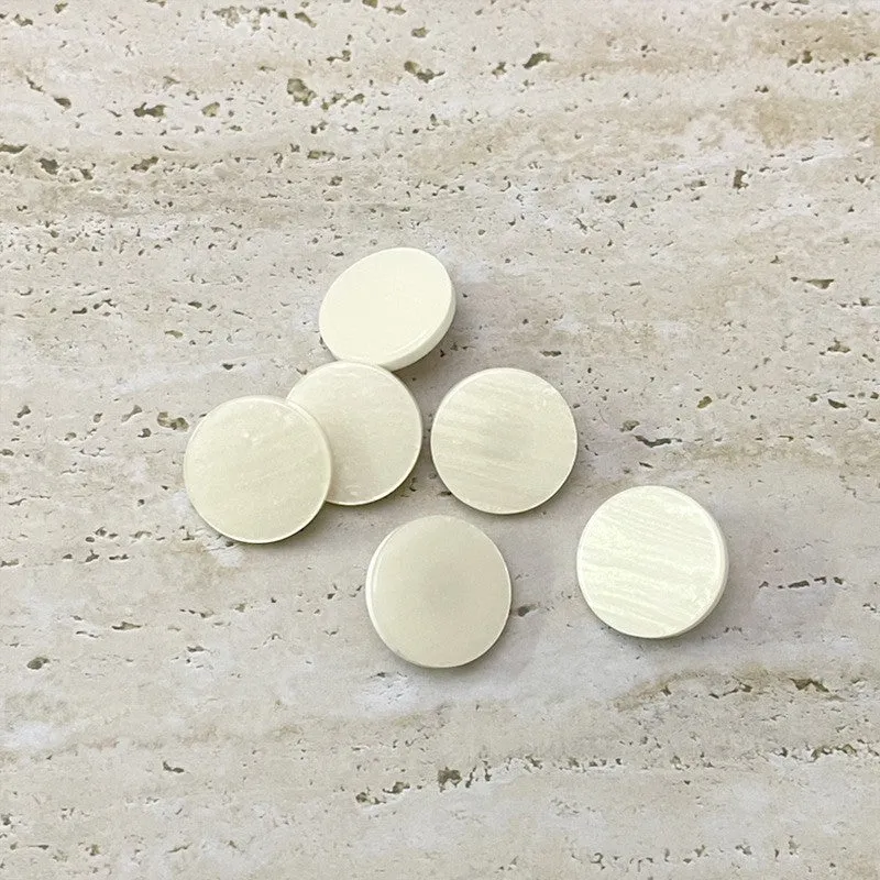 10-18mm Beige Flat Resin Buttons with Metal Shanks for Shirts Cardigans Sweaters