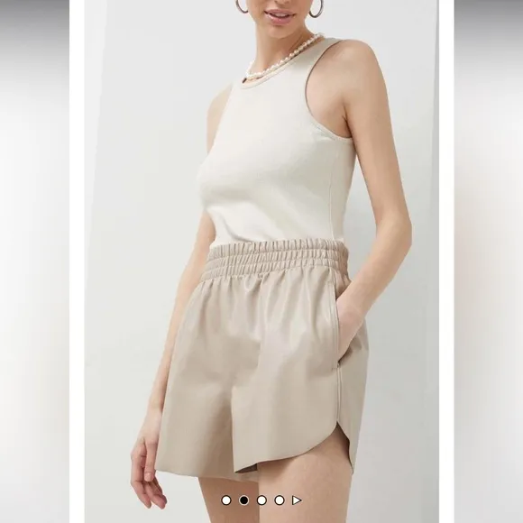 Abercrombie &amp; fitch vegan leather dolphin hem shorts cream size medium nwot