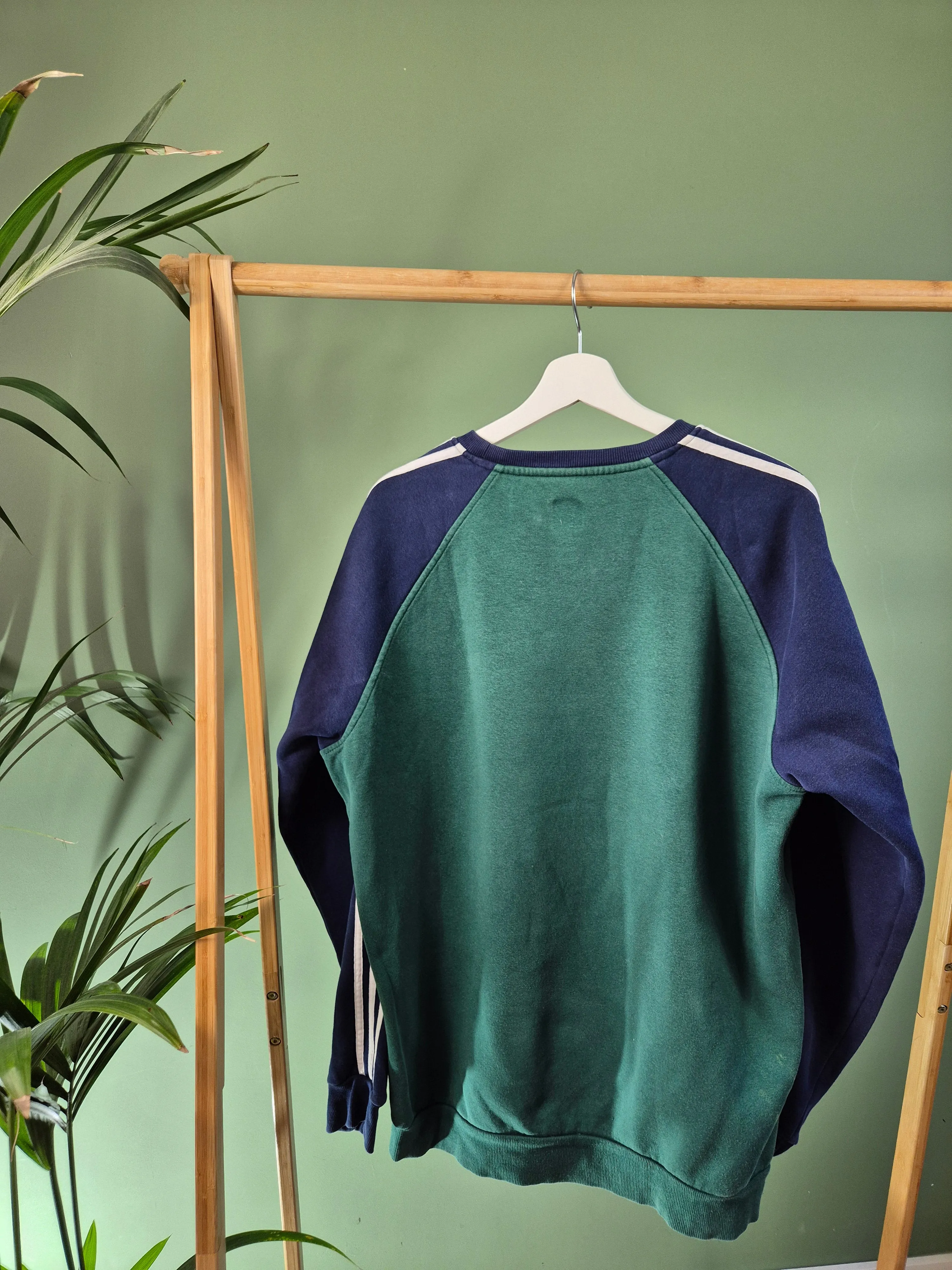 Adidas 3-stripes sweater maat L