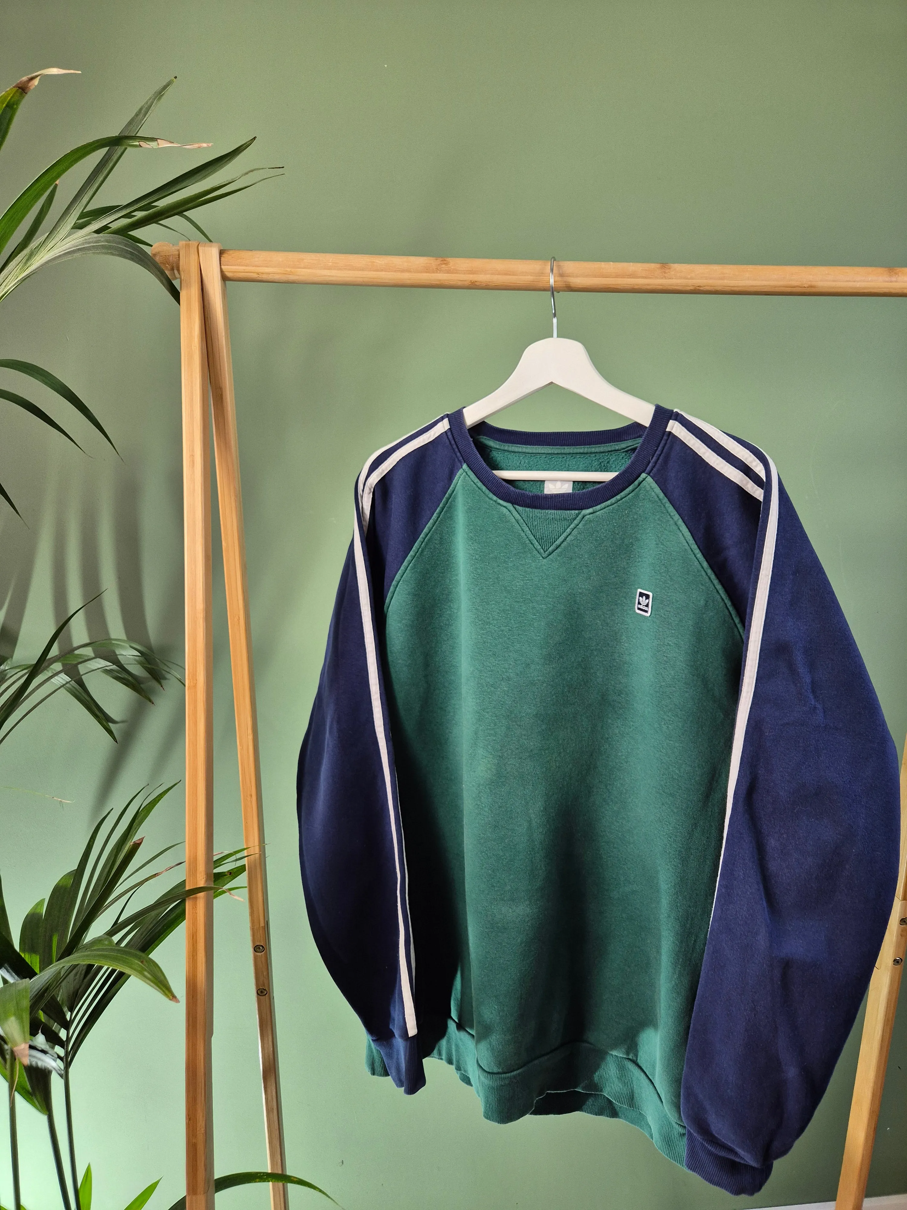 Adidas 3-stripes sweater maat L