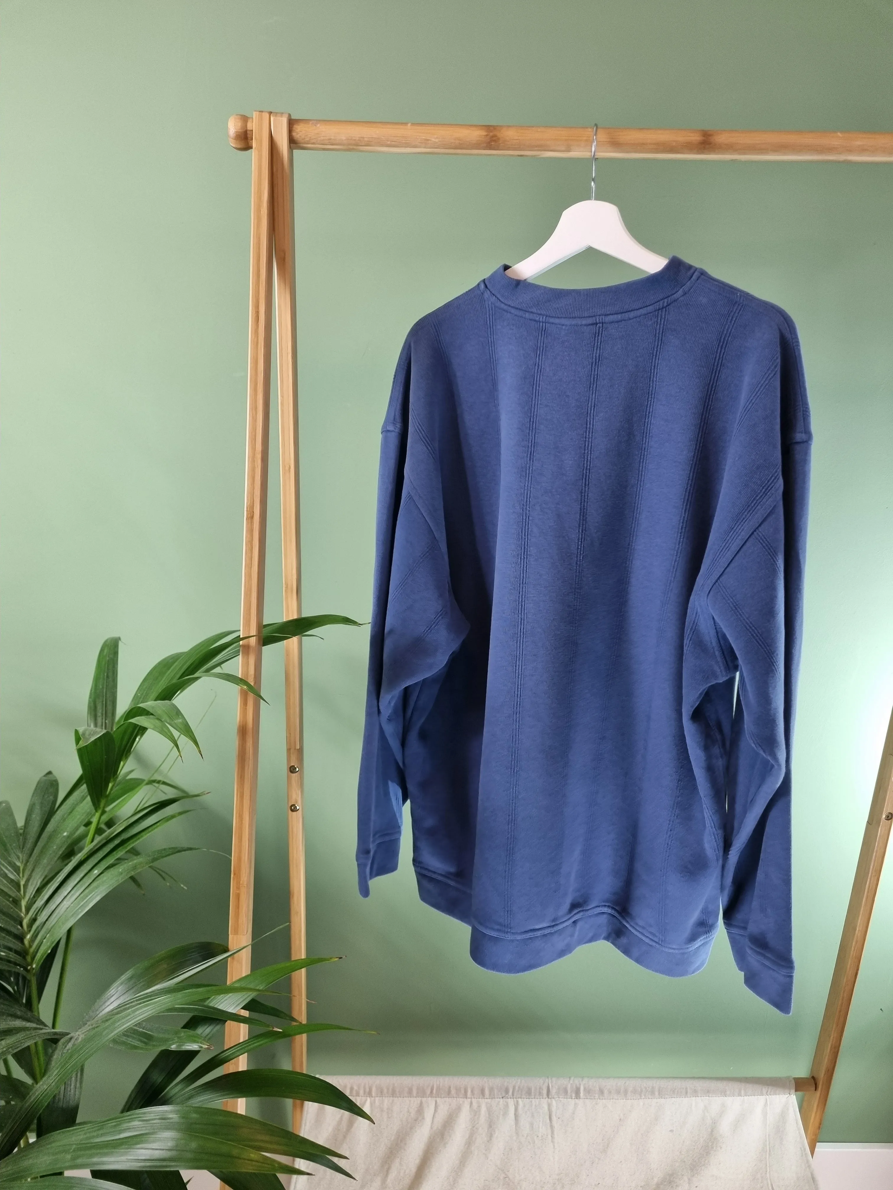 Adidas 90s v-neck sweater maat L