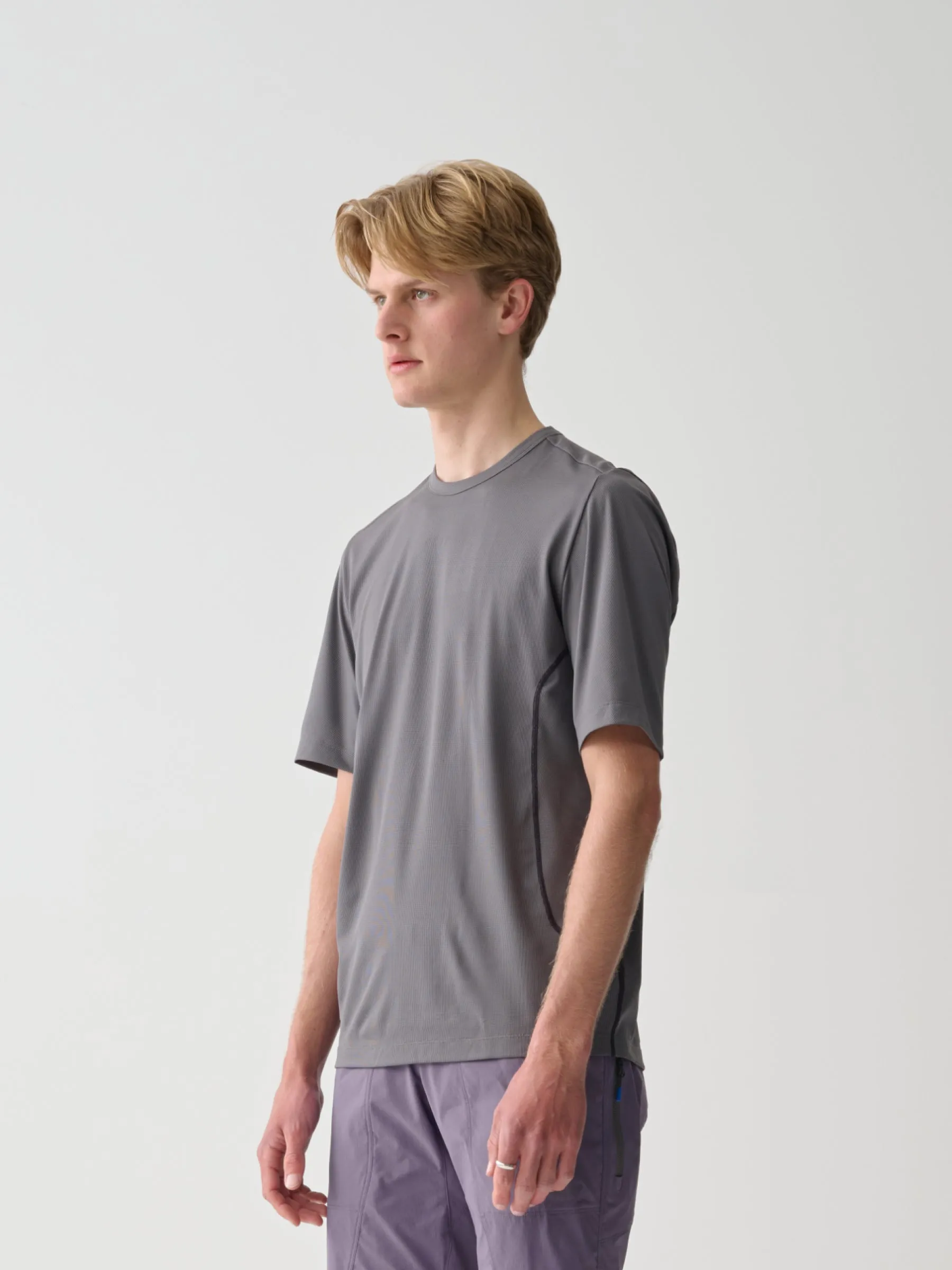 Alt_Road Tech Tee Monolith