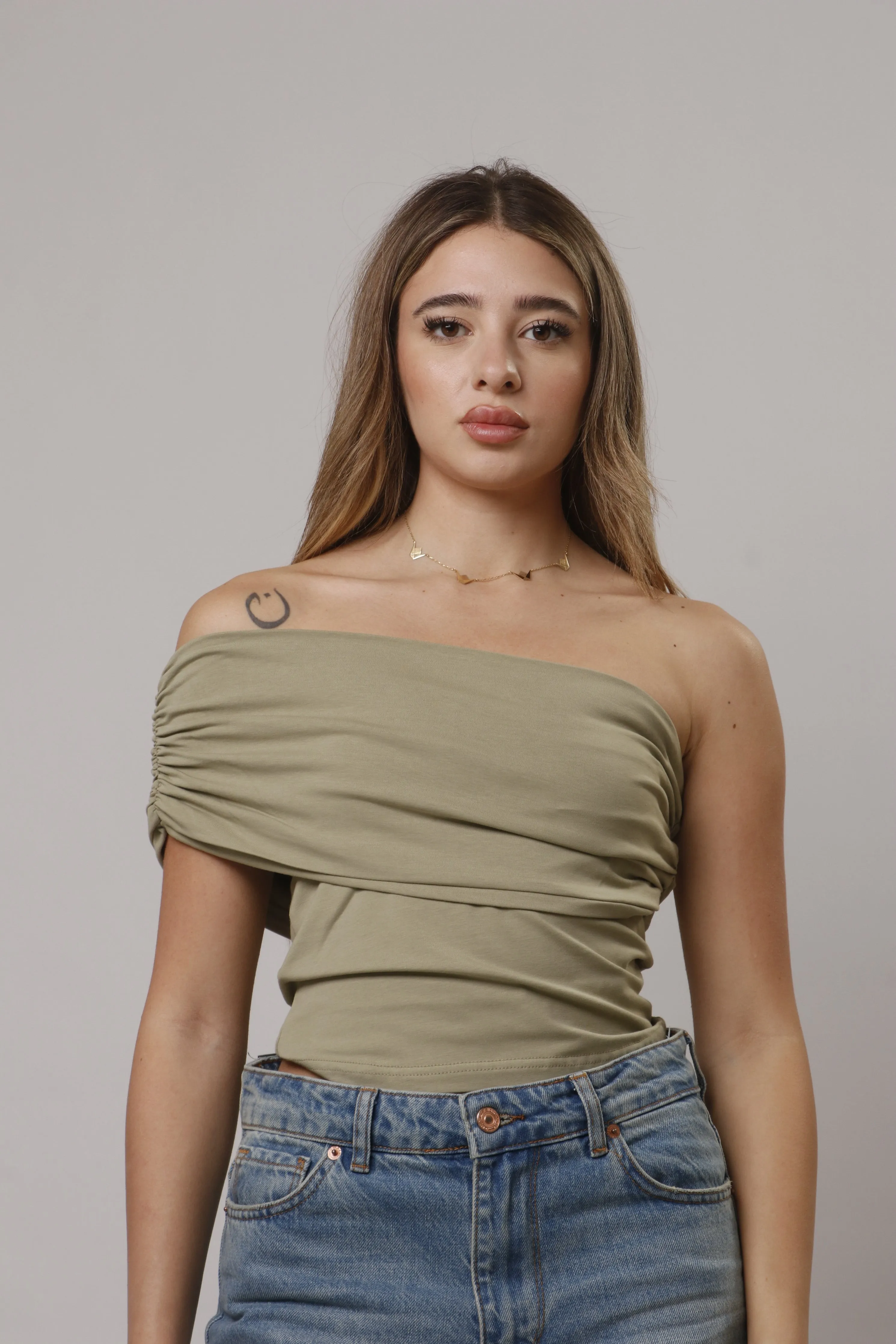 Asymmetric off shoulder top