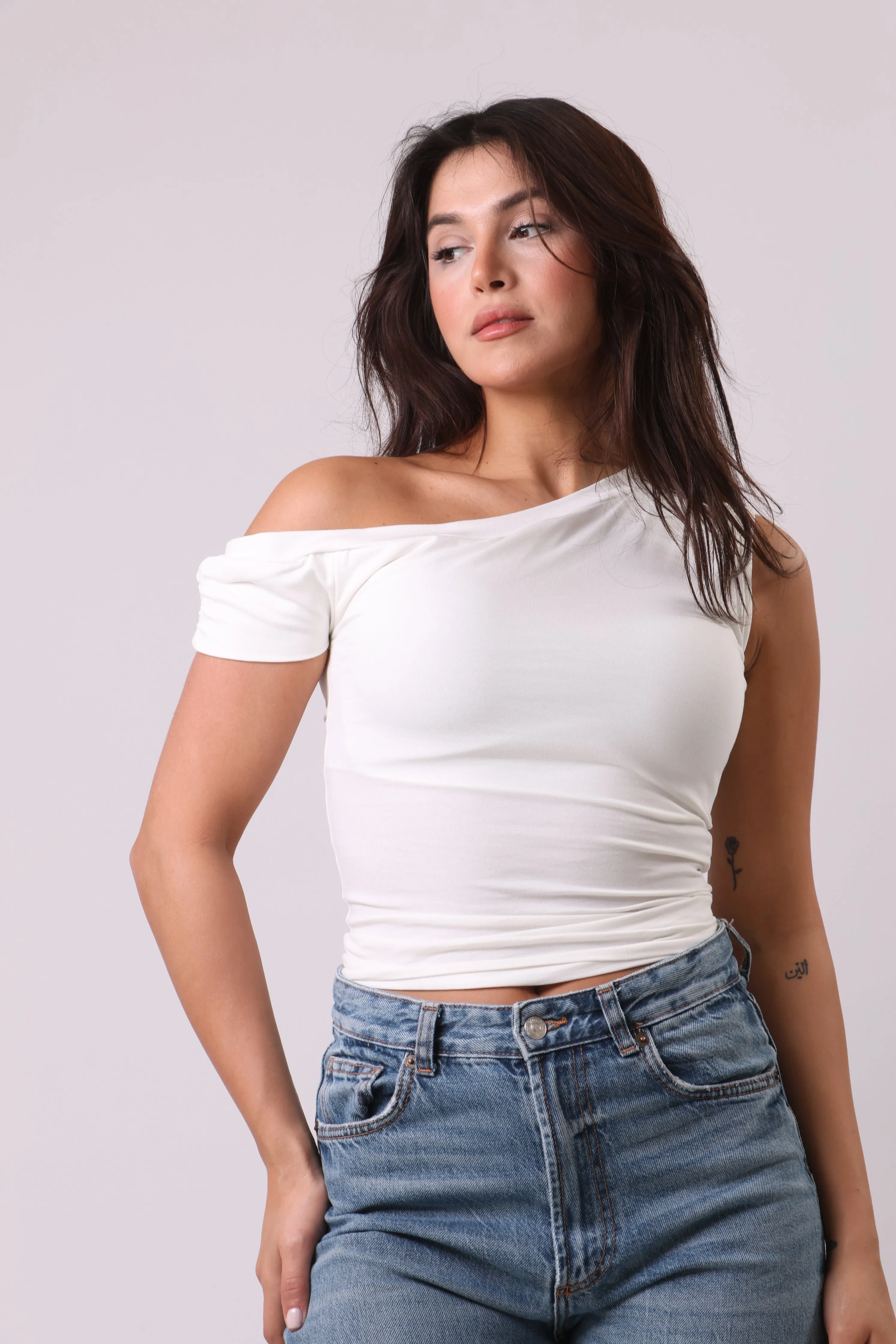 Asymmetrical shoulder shirt