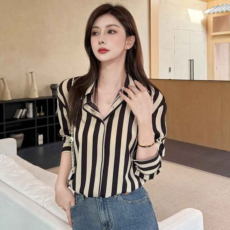 Breathable and Lightweight French Casual Seersucker Shirt