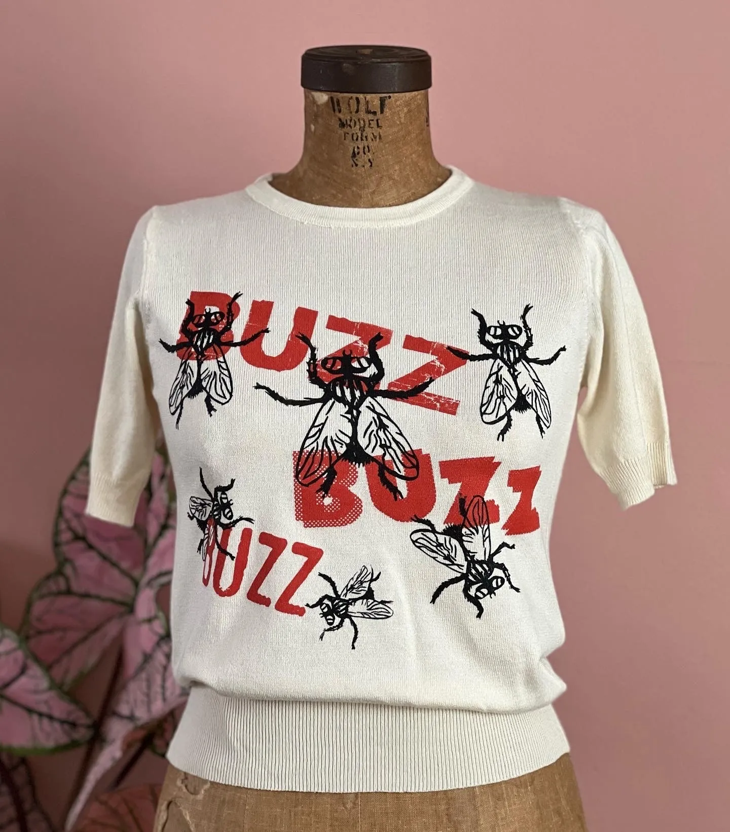BUZZ BUZZ BUZZ SWEATER *IVORY