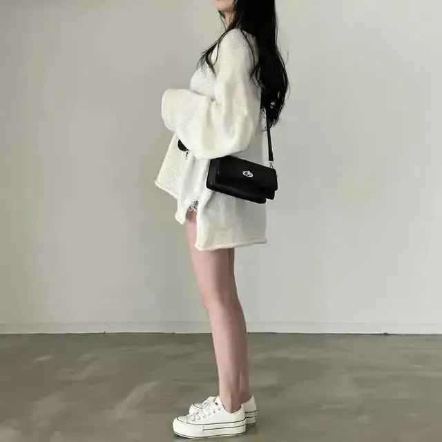 Cozy Y2K Sweater with Soft Touch and Extra-Long Sleeves