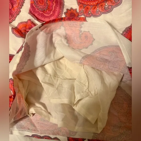 Designer Inspired Pink, Orange, Magenta Paisley High Waisted Shorts Size M EUC