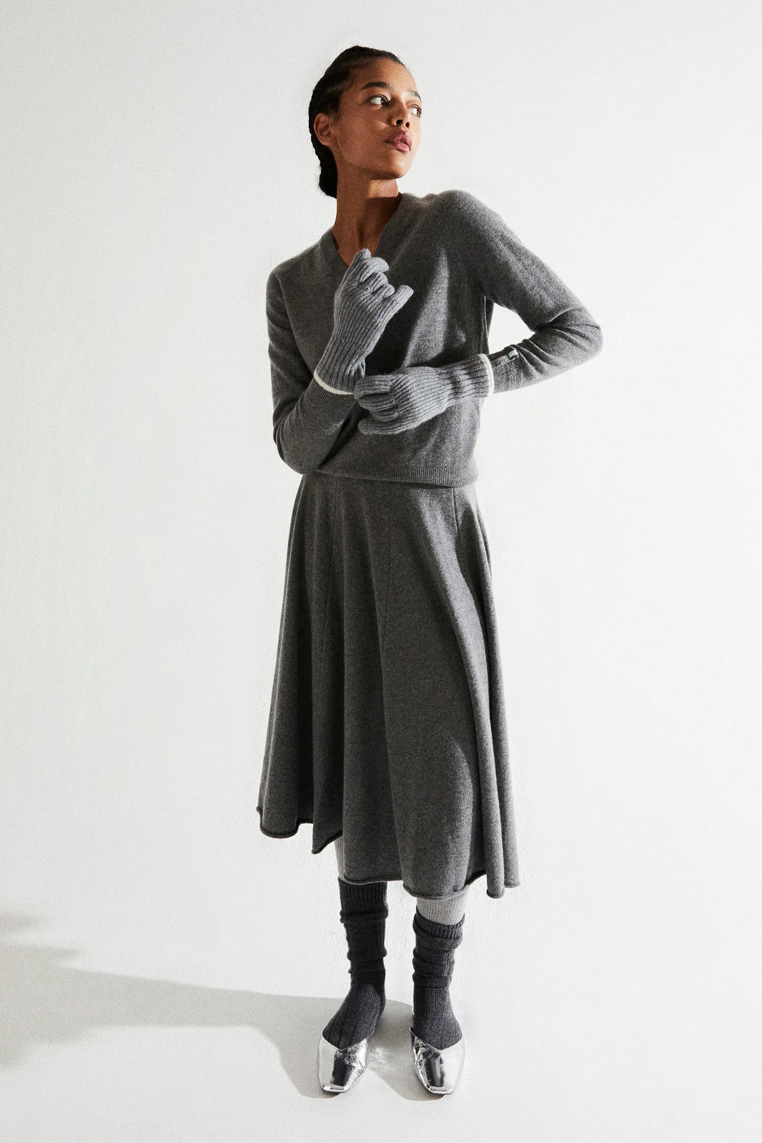 Essential V-neck Sweater
