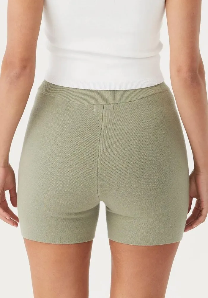 Esta Shorts- Sage