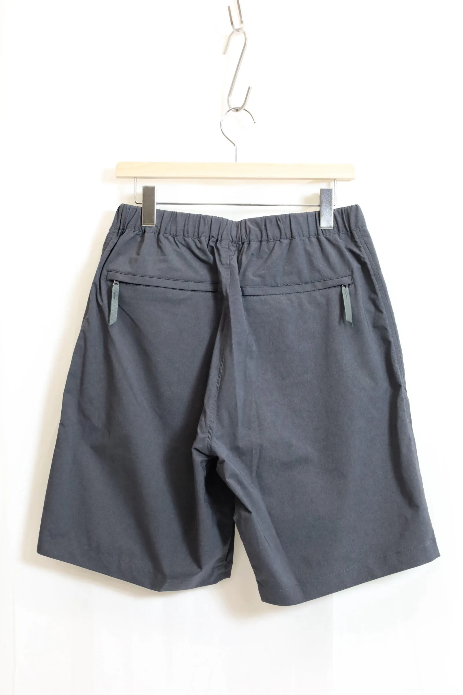 Fresh Service / TECH WEATHER SHORTS
