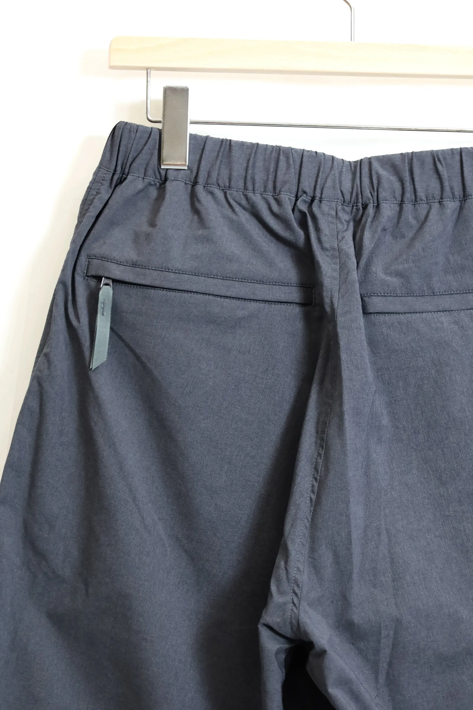 Fresh Service / TECH WEATHER SHORTS