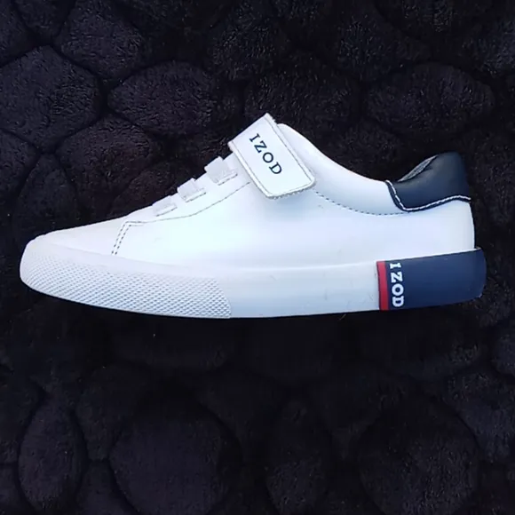 IZOD Idis Toddler Leather Athletic shoe
