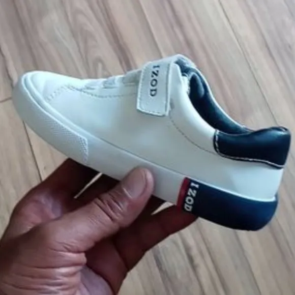 IZOD Idis Toddler Leather Athletic shoe