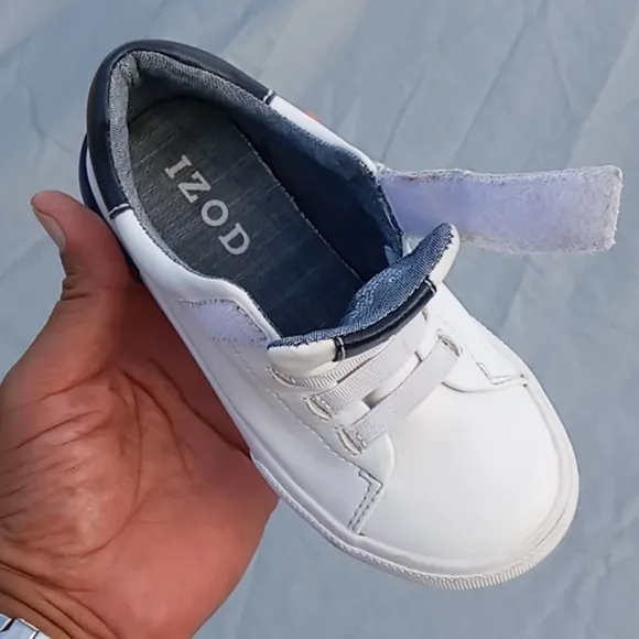IZOD Idis Toddler Leather Athletic shoe