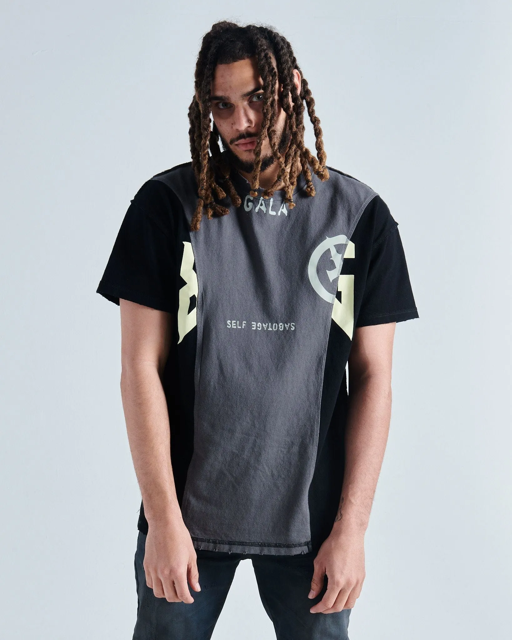 JUXTA TEE (CHARCOAL/BLACK)