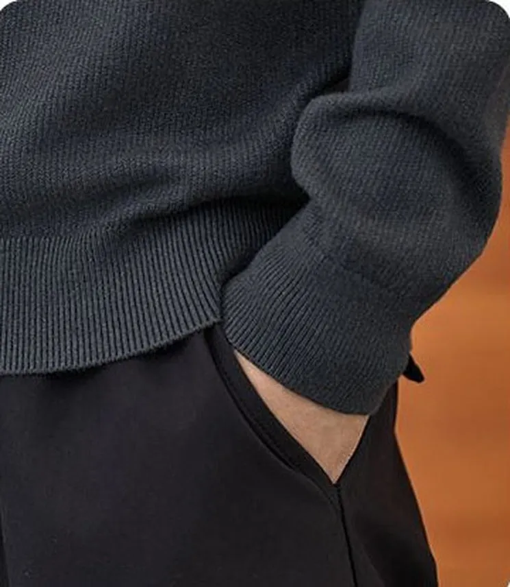 Lightweight High Street Men's Jumper with Label Detailing