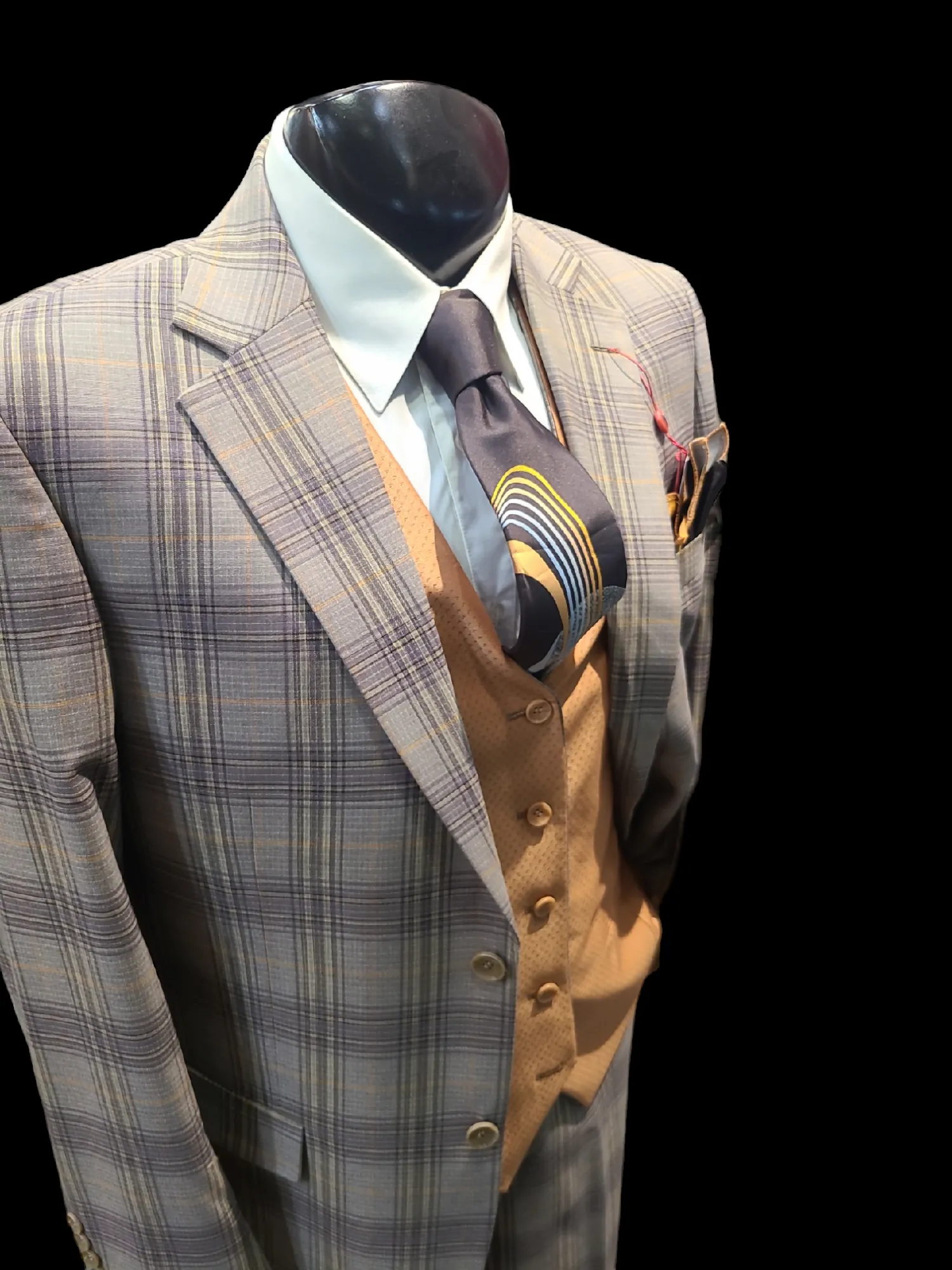 Mazari Three Piece plaid Suit