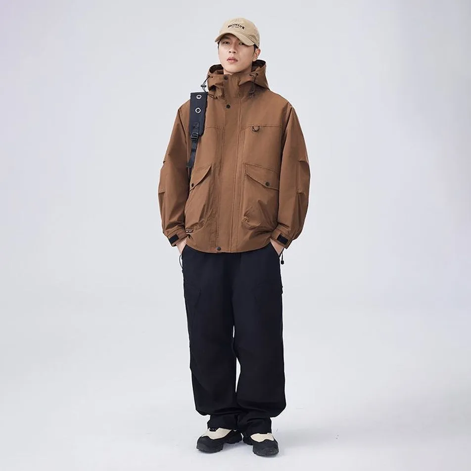 Men's Windproof Raincoat with Flap Pockets and Easy-to-Clean Fabric