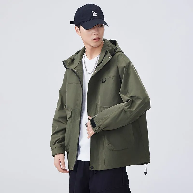 Men's Windproof Raincoat with Flap Pockets and Easy-to-Clean Fabric