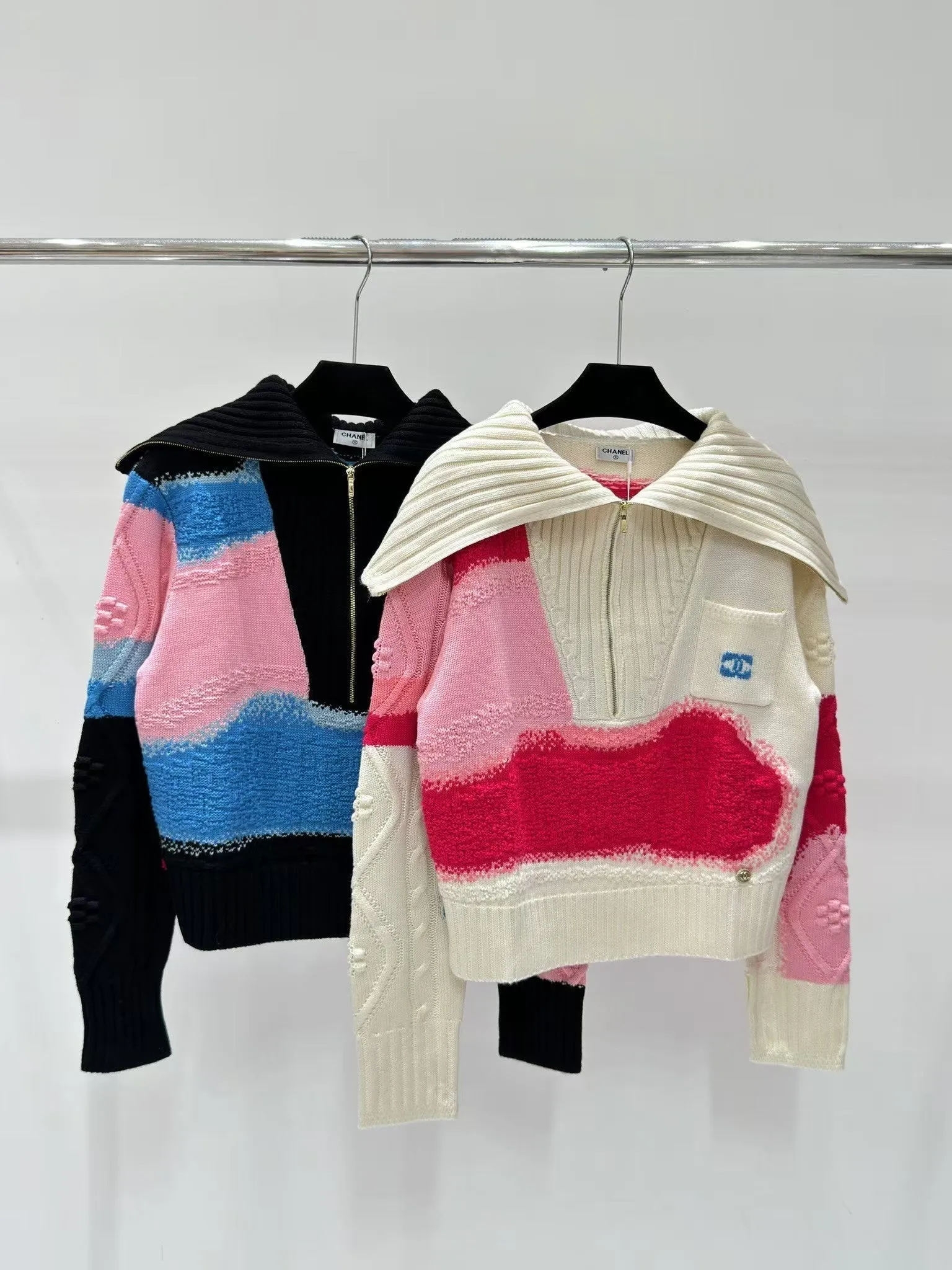 New Contrast Letter Pocket Zipper Sweater