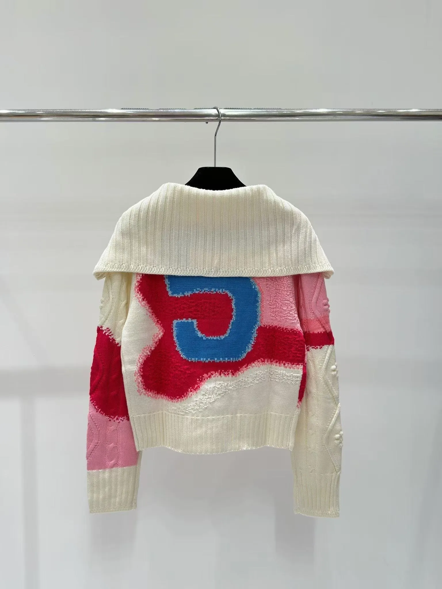 New Contrast Letter Pocket Zipper Sweater