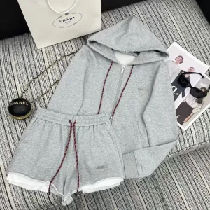 New hooded jacket and shorts set
