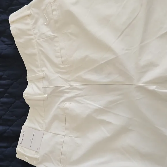 Nike ,NWT,Women's Dri-FIT Victory 5'' Golf Shorts,White,Medium