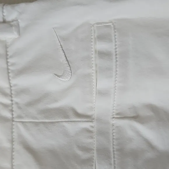 Nike ,NWT,Women's Dri-FIT Victory 5'' Golf Shorts,White,Medium