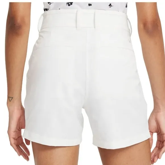 Nike ,NWT,Women's Dri-FIT Victory 5'' Golf Shorts,White,Medium
