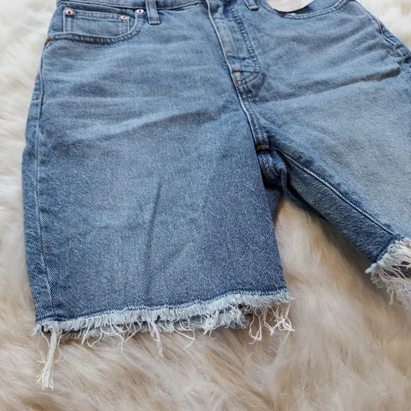 NWT Madewell High-Rise Mid-Length Denim Shorts in Bonet Wash Size 26