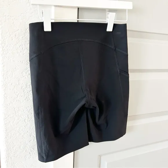 NWT Spanx Every Wear Bike Shorts With Pocket
