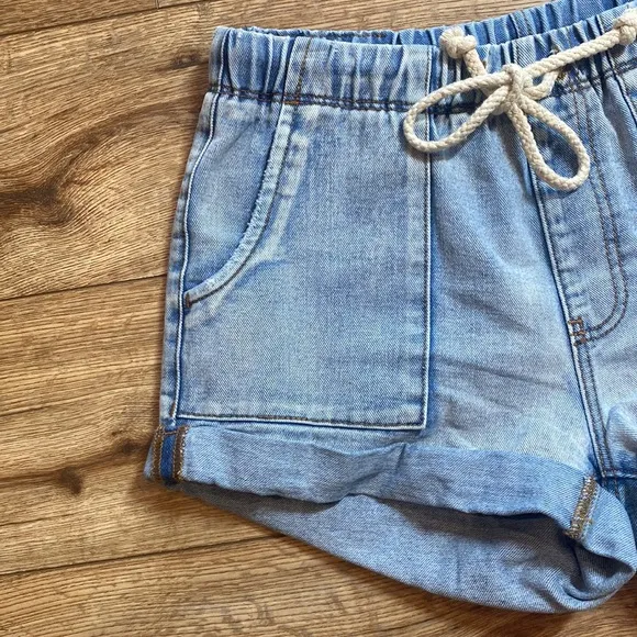 One Teaspoon denim shorts light blue wash