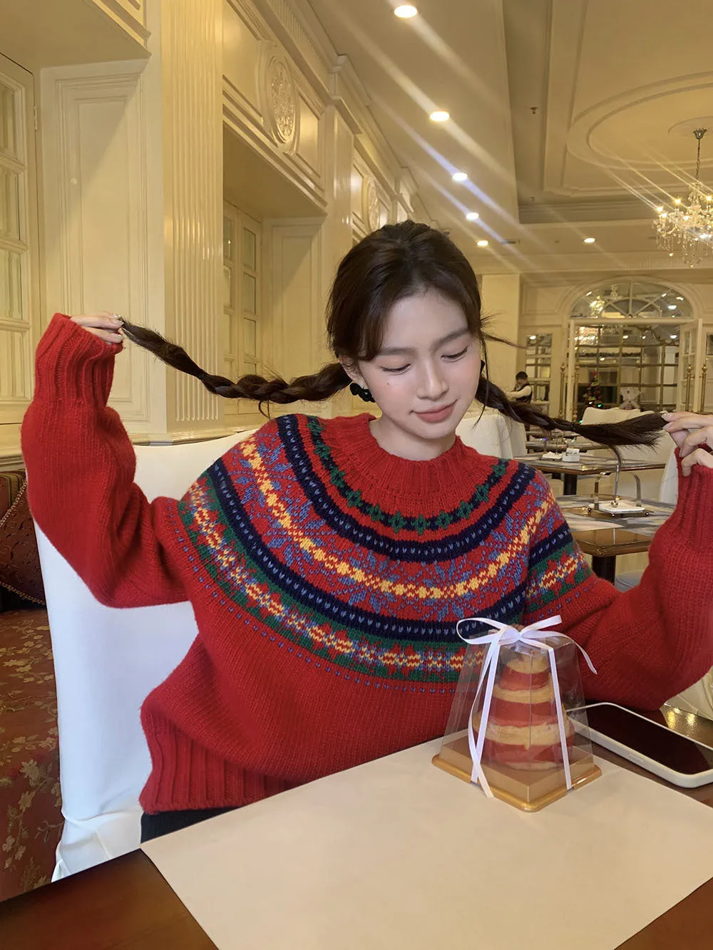 Retro crew neck knitted Sweater