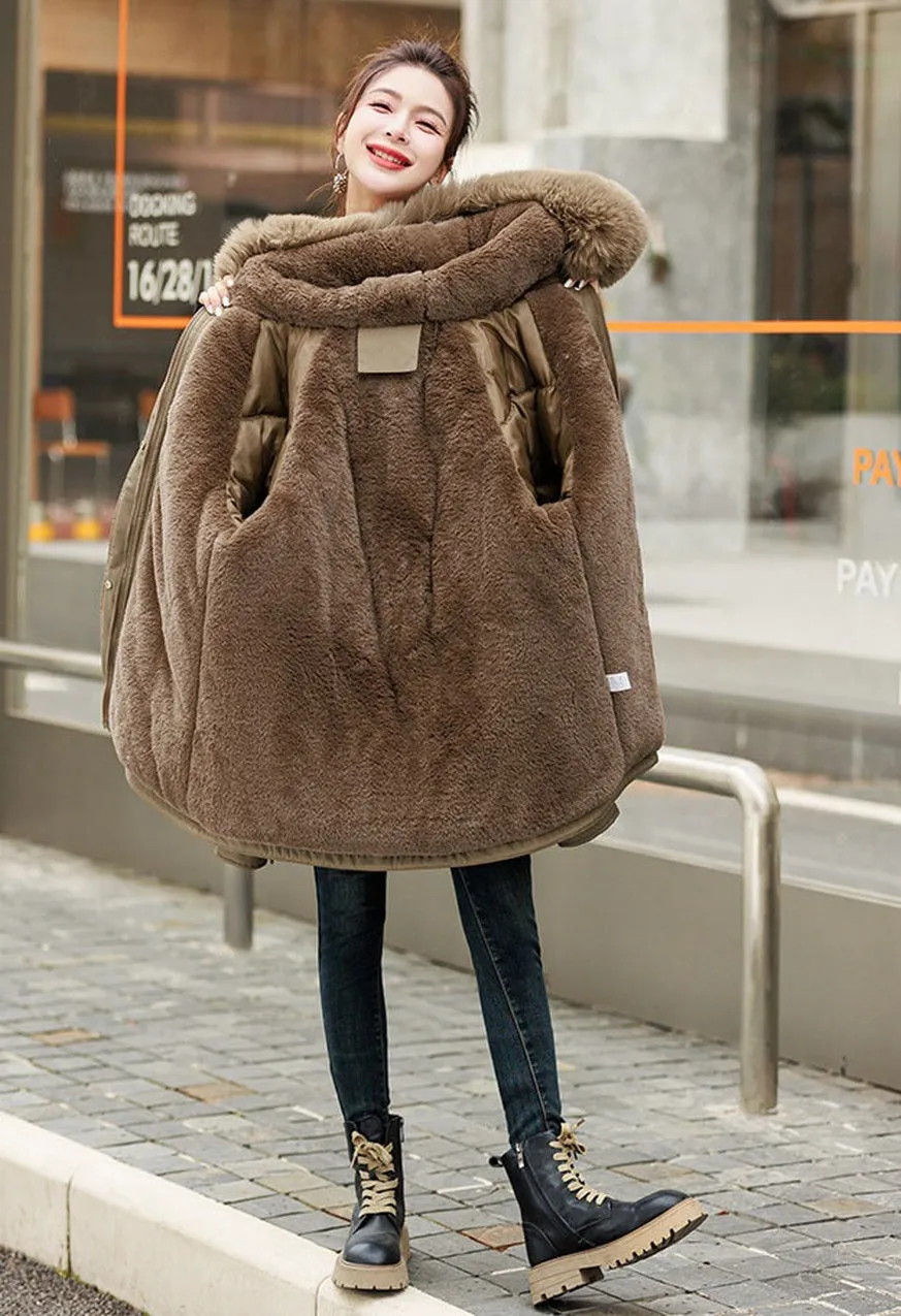 Solid Zip-Up Women's Parka Featuring Stain-Resistant and Easy-to-Clean Fabric