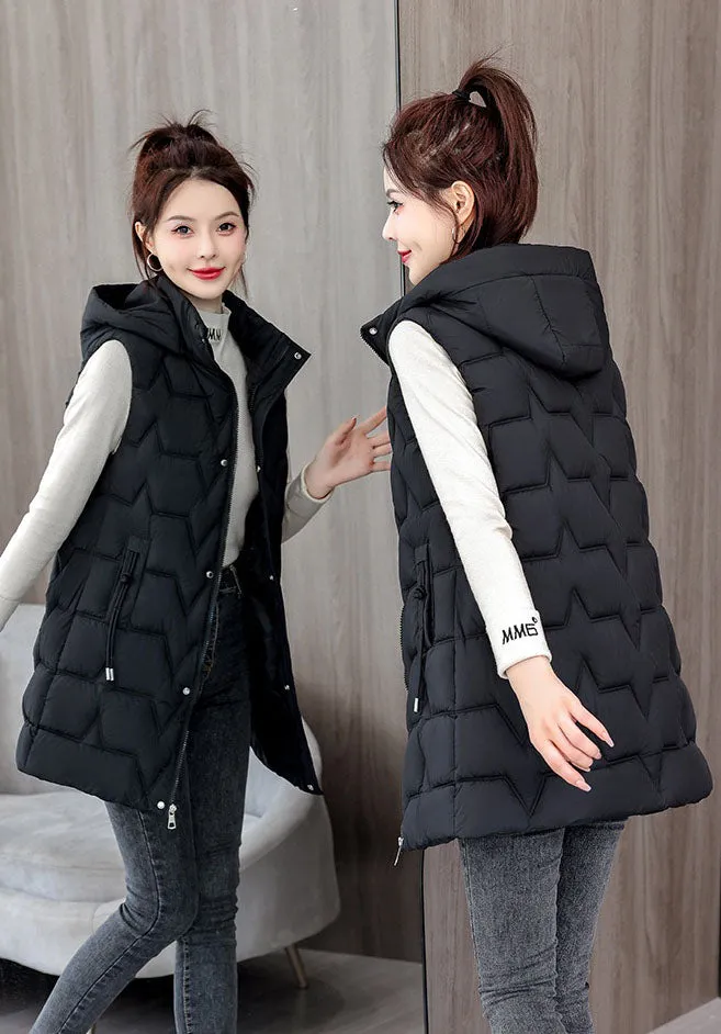 Stay Warm with Our Relaxed-Fit Hooded Quilted Puffer Vest