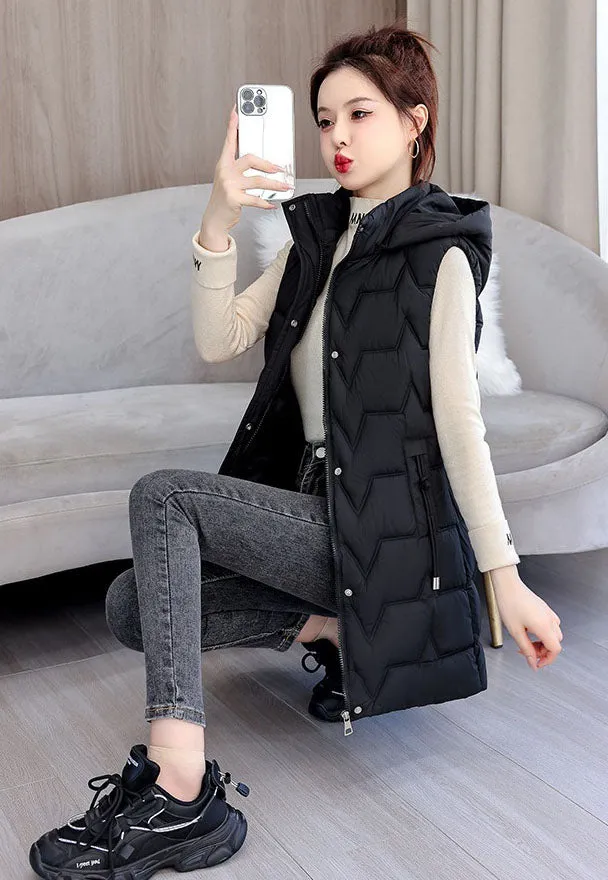 Stay Warm with Our Relaxed-Fit Hooded Quilted Puffer Vest