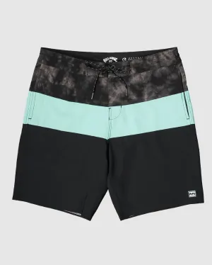 Tribong LT Boardshorts