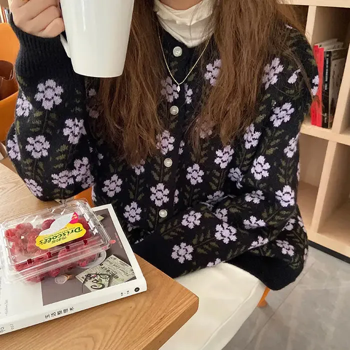 Vintage Aesthetic Grandma Cardigan for Y2K Style Enthusiasts