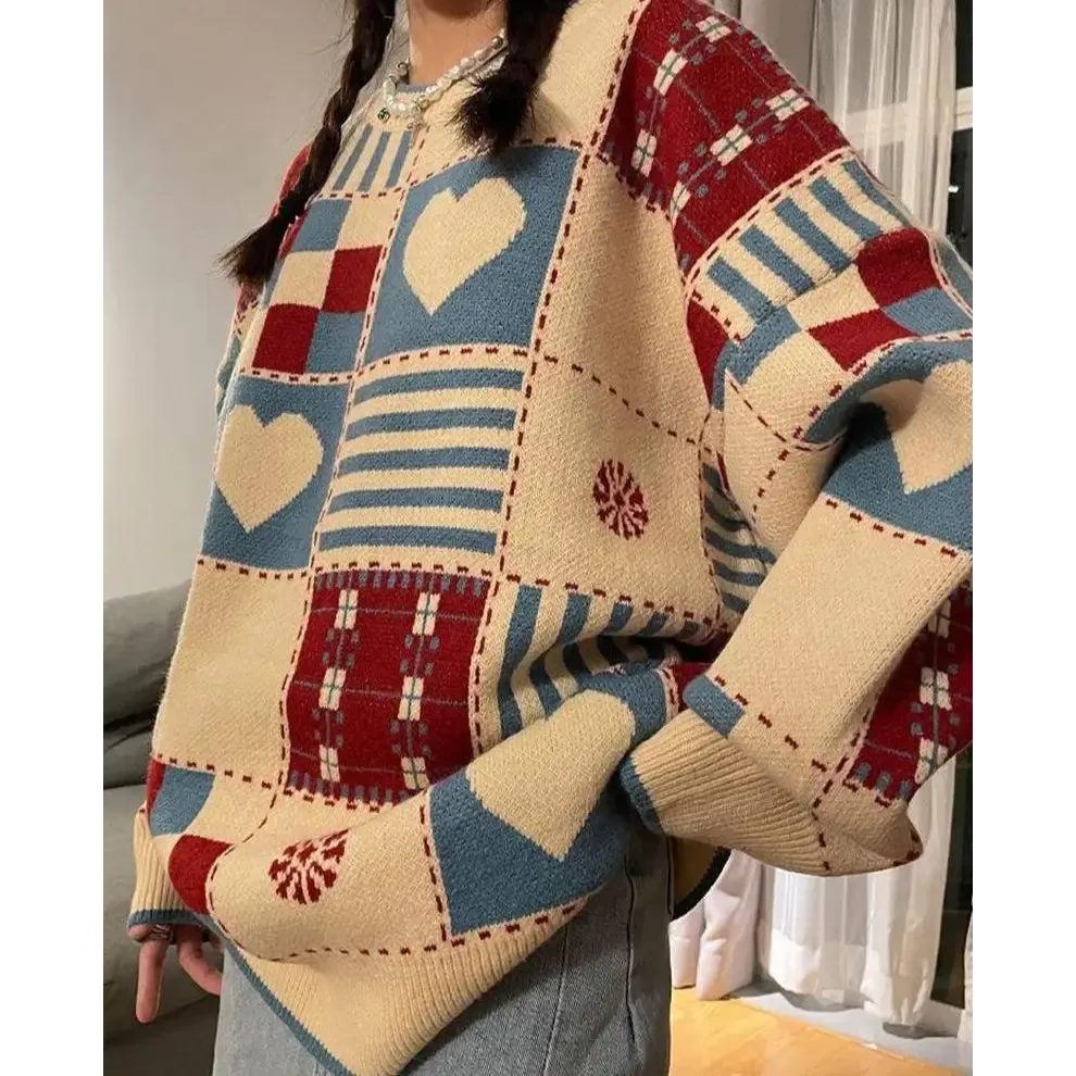 Vintage Y2K Sweater with Heart and Figure Patterns in Crew Neck Style