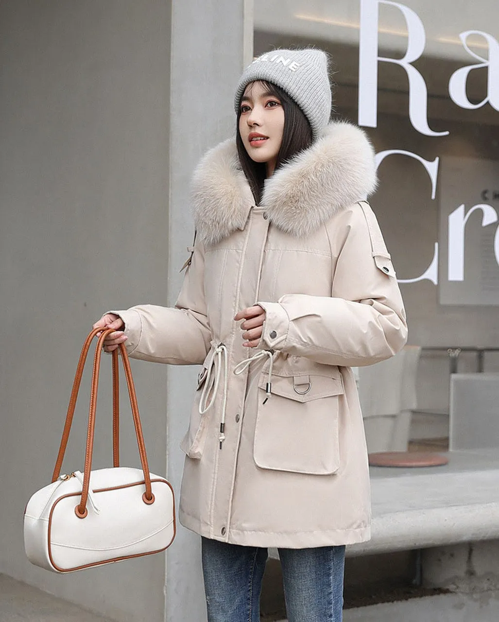 Women's Windproof Parka Featuring Easy-to-Clean Stain-Resistant Material